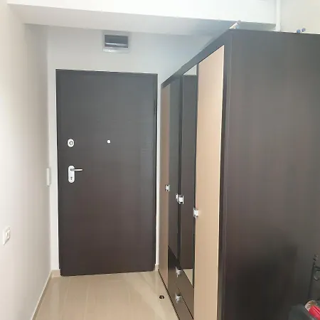 Garsoniera Edy דירה *